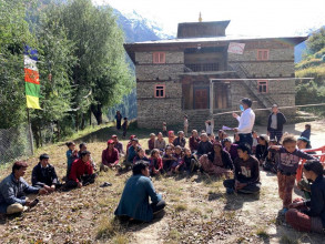 जो घण्टौं पैदल हिँडेर नागरिकको सेवा गर्छन् 